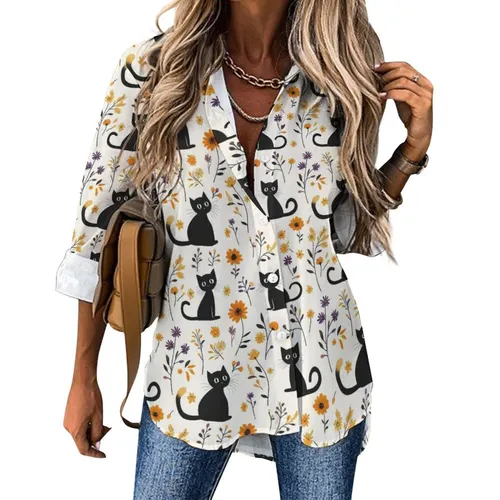 Blusa floreada con gatos
